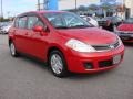 Red Alert - Versa 1.8 S Hatchback Photo No. 7