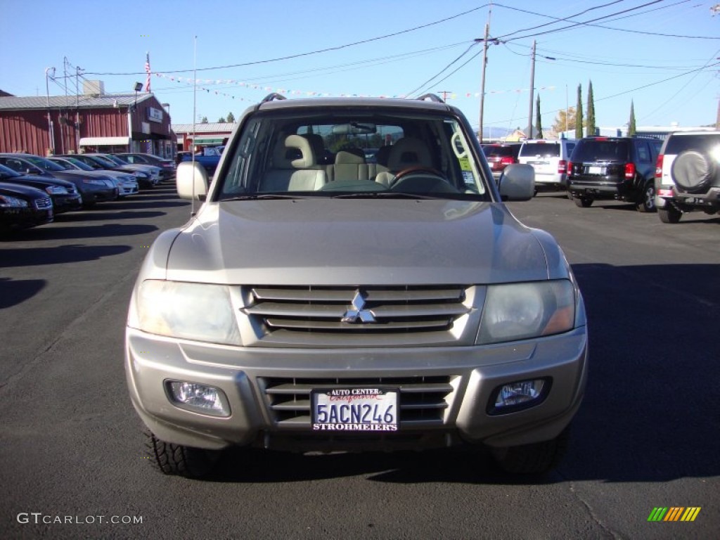 2002 Montero Limited 4x4 - Sudan Beige Metallic / Tan photo #2
