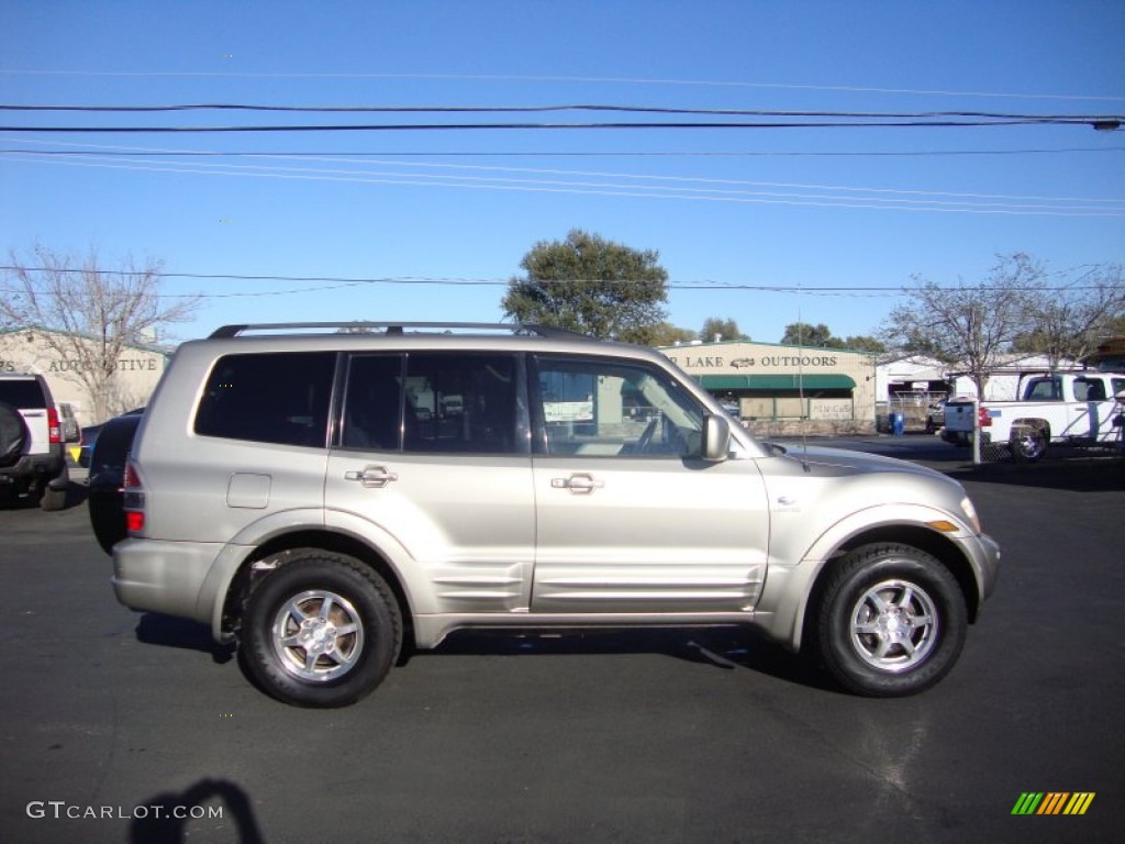 2002 Montero Limited 4x4 - Sudan Beige Metallic / Tan photo #8