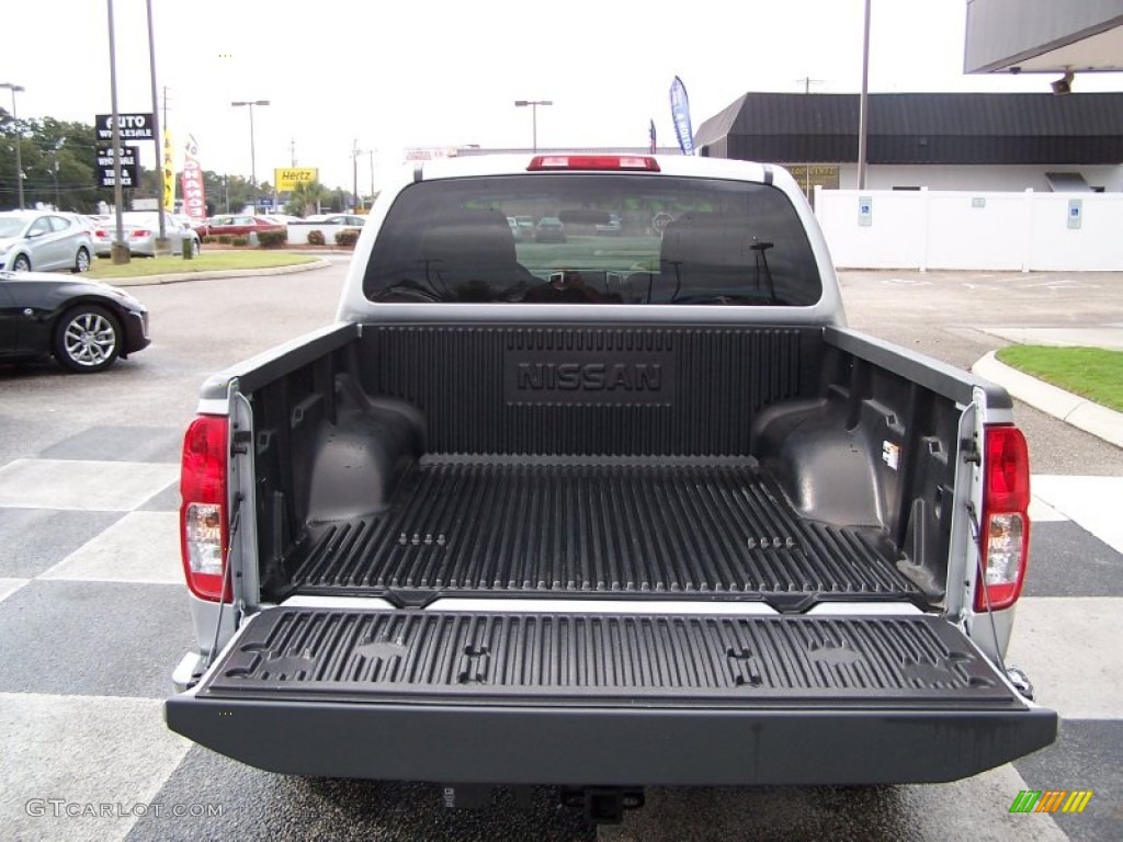 2013 Frontier SV V6 Crew Cab 4x4 - Brilliant Silver / Steel photo #5