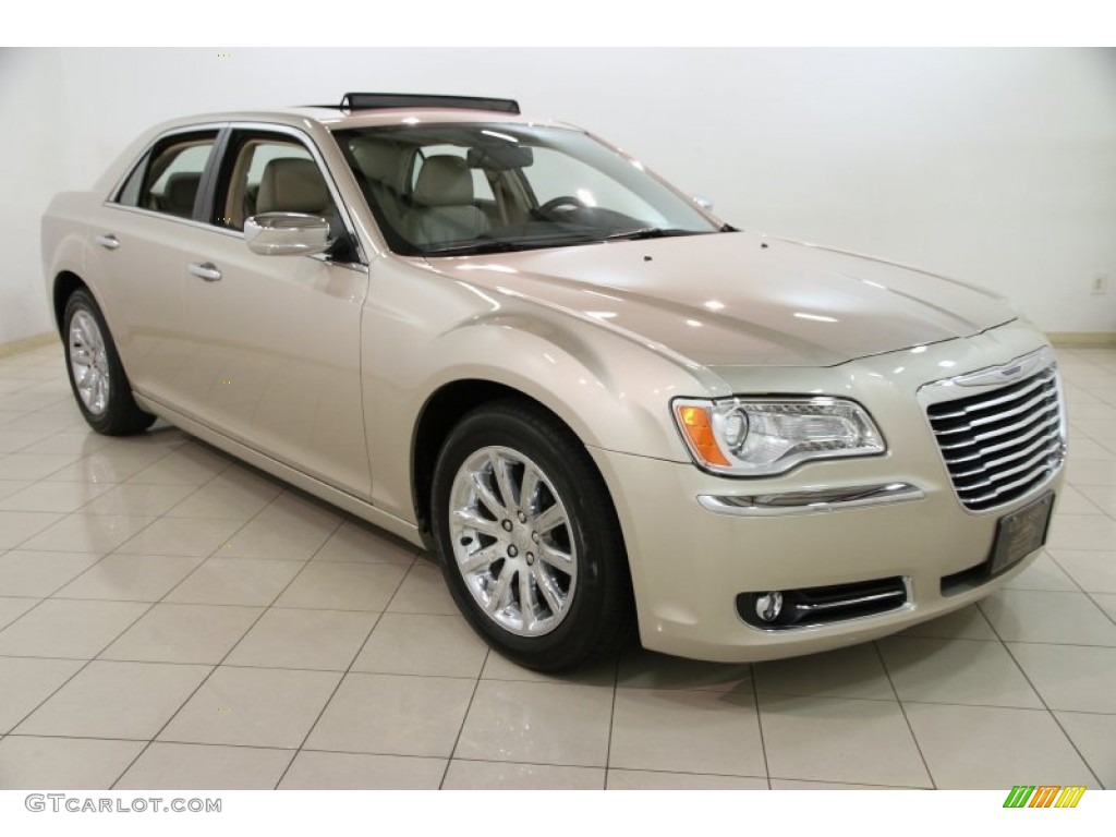 Cashmere Pearl Chrysler 300