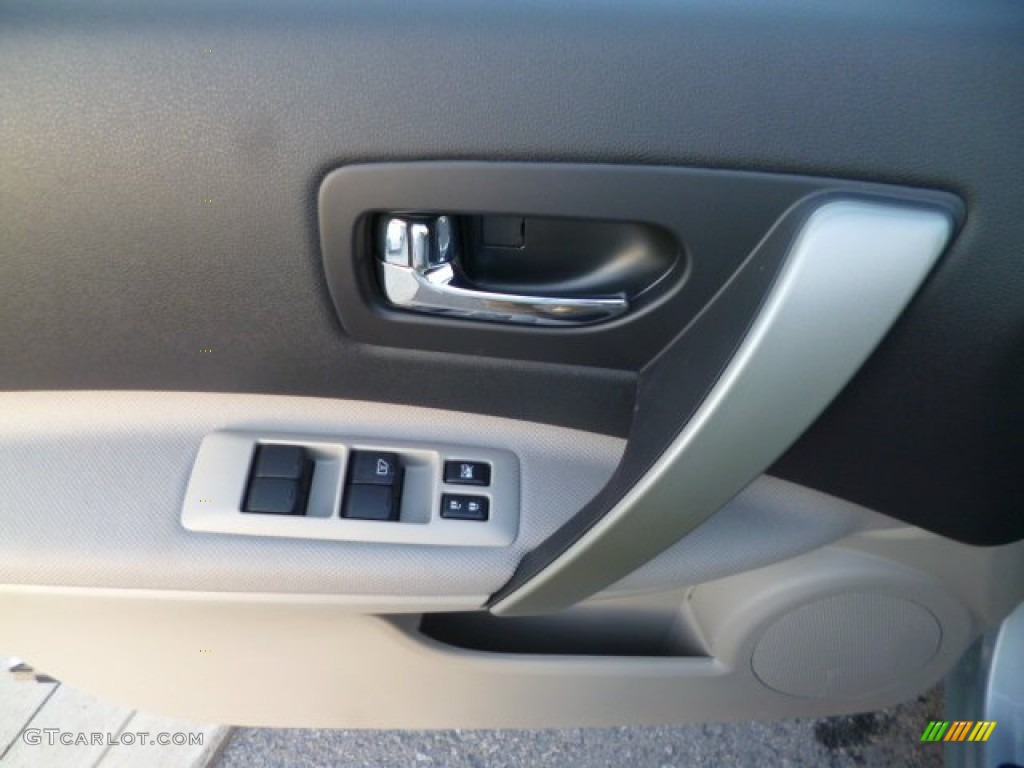 2013 Rogue S AWD - Frosted Steel / Gray photo #17