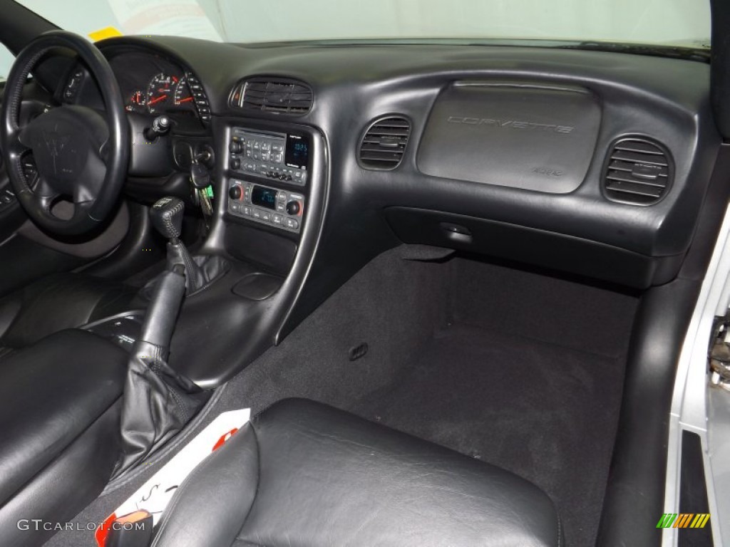 2002 Chevrolet Corvette Z06 Black Dashboard Photo #87719085