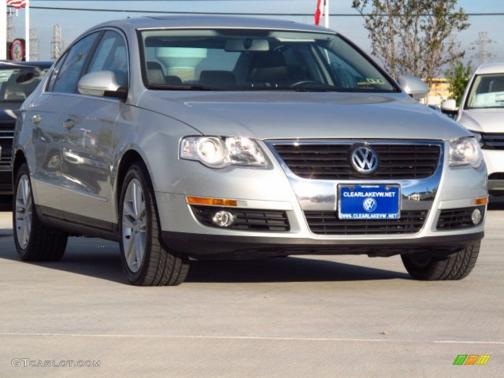 2009 Passat Komfort Sedan - White Gold Metallic / Deep Black photo #1