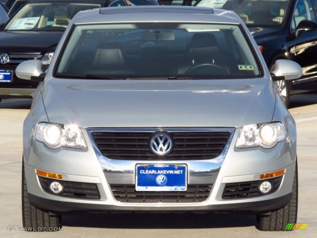 2009 Passat Komfort Sedan - White Gold Metallic / Deep Black photo #2