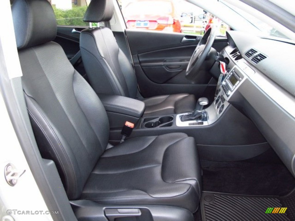 2009 Passat Komfort Sedan - White Gold Metallic / Deep Black photo #21