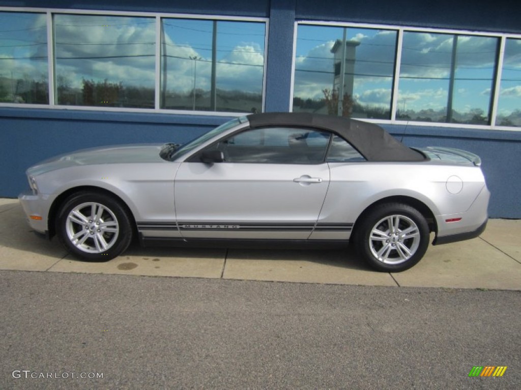 2010 Mustang V6 Premium Convertible - Sterling Grey Metallic / Charcoal Black photo #2