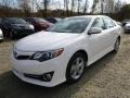 Super White - Camry SE Photo No. 7