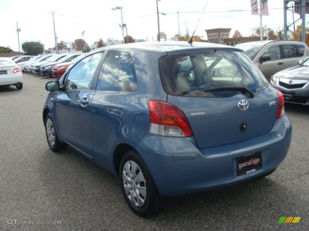 2010 Yaris 3 Door Liftback - Bayou Blue Pearl / Dark Charcoal photo #4