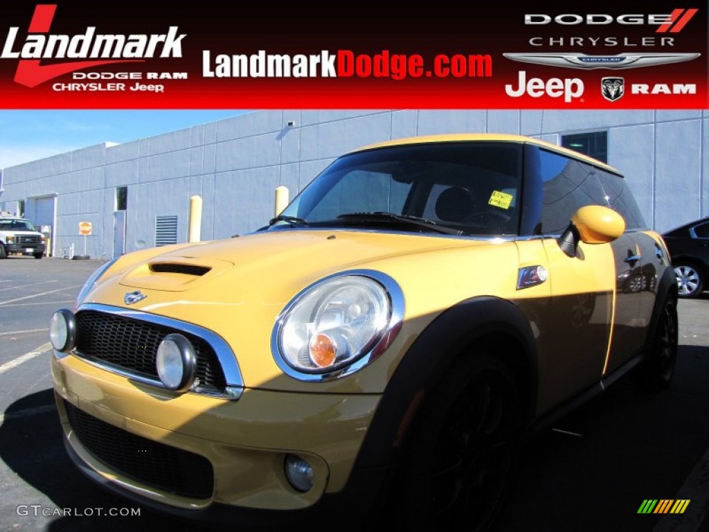 2008 Cooper S Hardtop - Mellow Yellow / Grey/Black photo #1