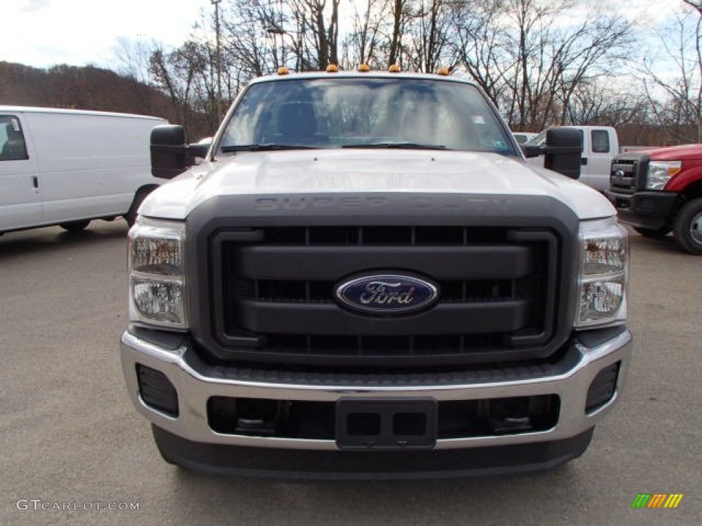 2013 F250 Super Duty XL Regular Cab 4x4 Utility Truck - Oxford White / Steel photo #3