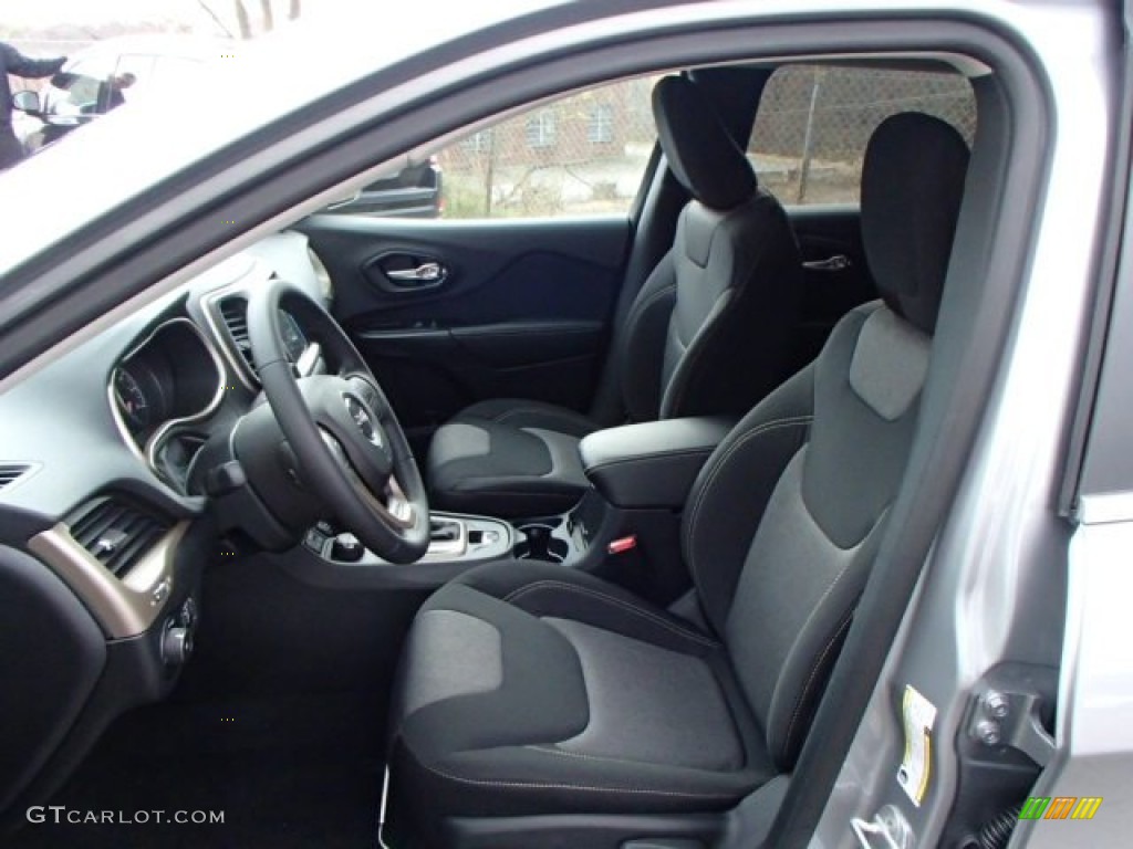 2014 Jeep Cherokee Latitude 4x4 Front Seat Photo #87732228