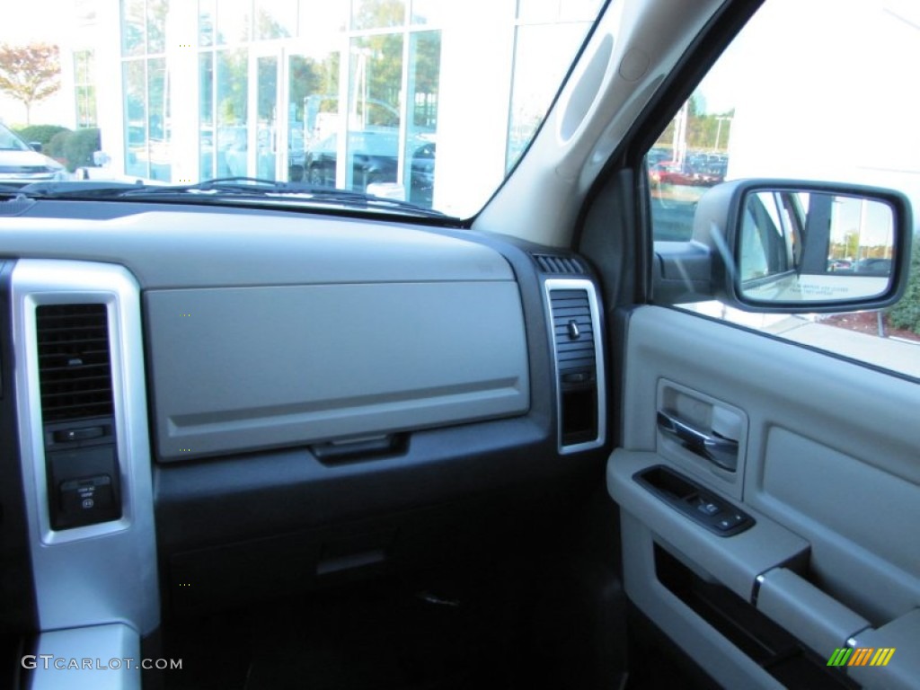 2011 Ram 1500 Big Horn Quad Cab - White Gold / Dark Slate Gray/Medium Graystone photo #24