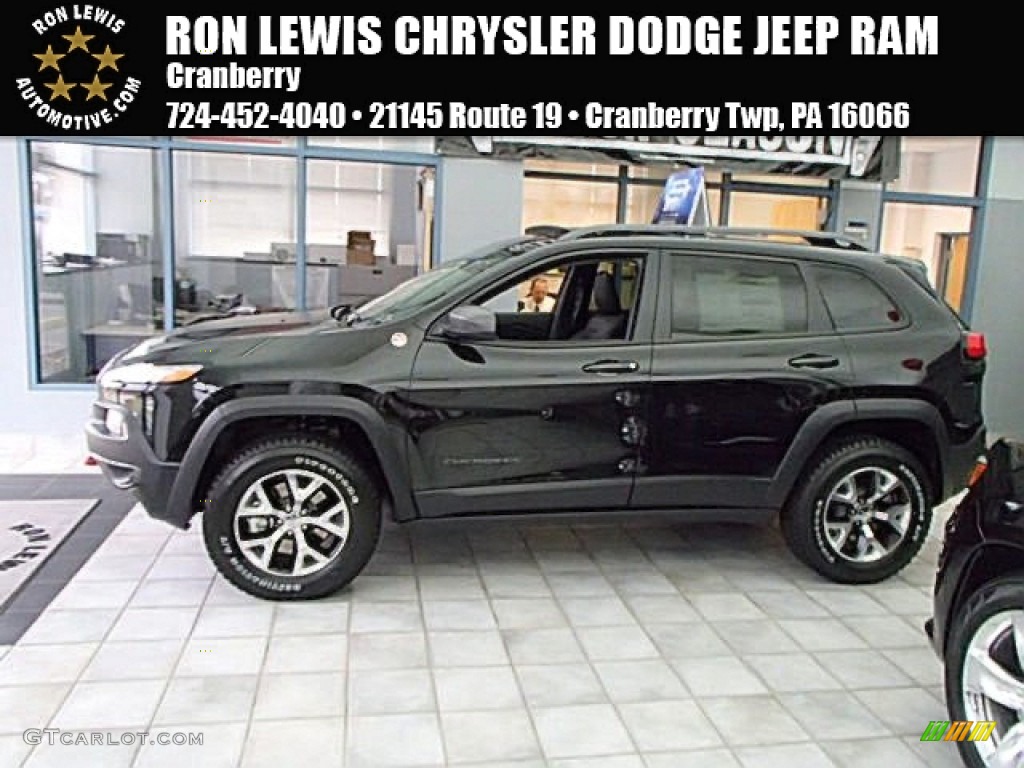 2014 Cherokee Trailhawk 4x4 - Brilliant Black Crystal Pearl / Morocco - Black photo #1