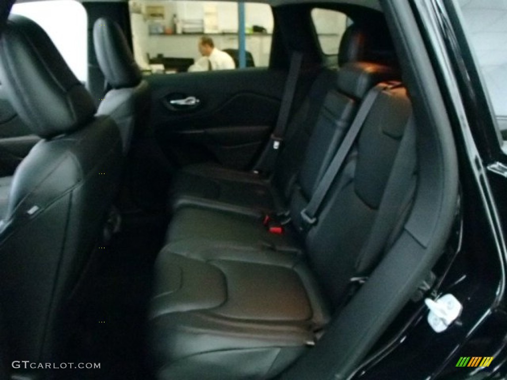 2014 Jeep Cherokee Trailhawk 4x4 Rear Seat Photo #87733572