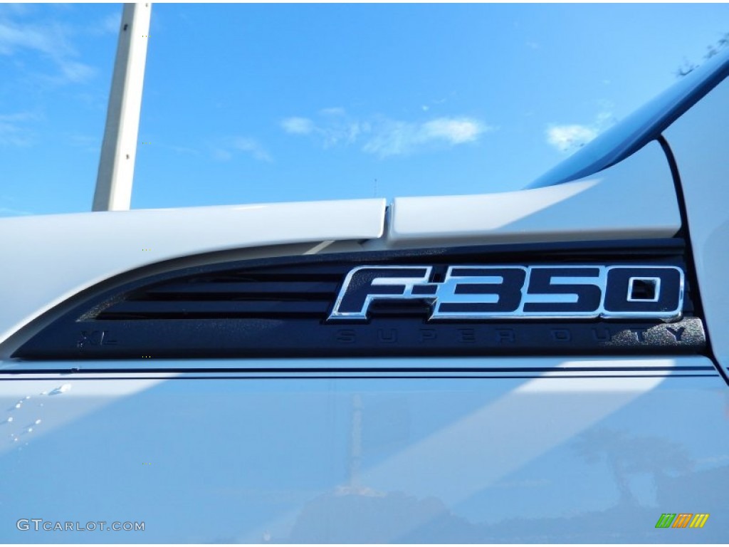 2014 F350 Super Duty XL Crew Cab Dually - Oxford White / Steel photo #5