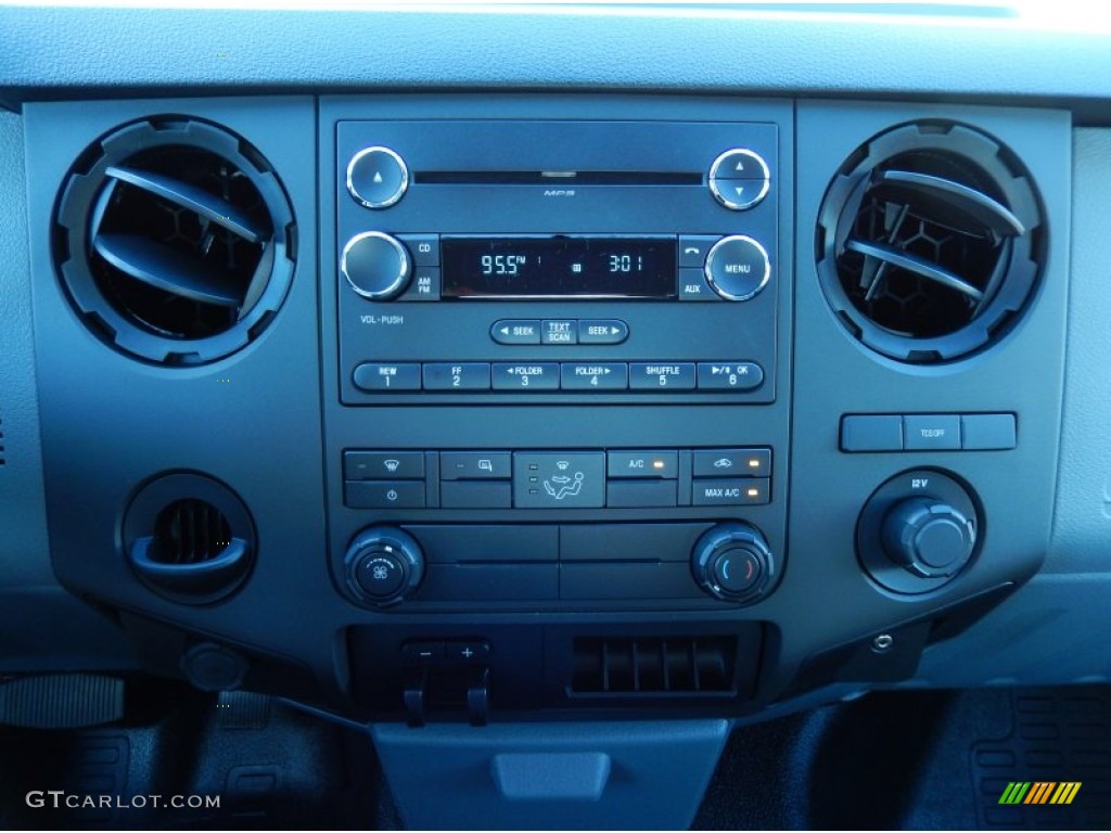 2014 F350 Super Duty XL Crew Cab Dually - Oxford White / Steel photo #10