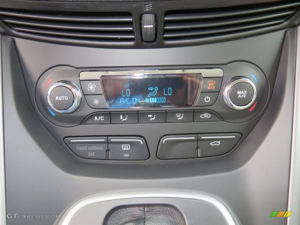 2014 Ford Escape SE 1.6L EcoBoost Controls Photo #87741761