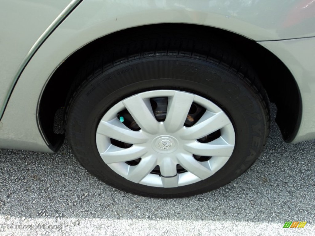 2005 Camry LE - Mineral Green Opalescent / Gray photo #10