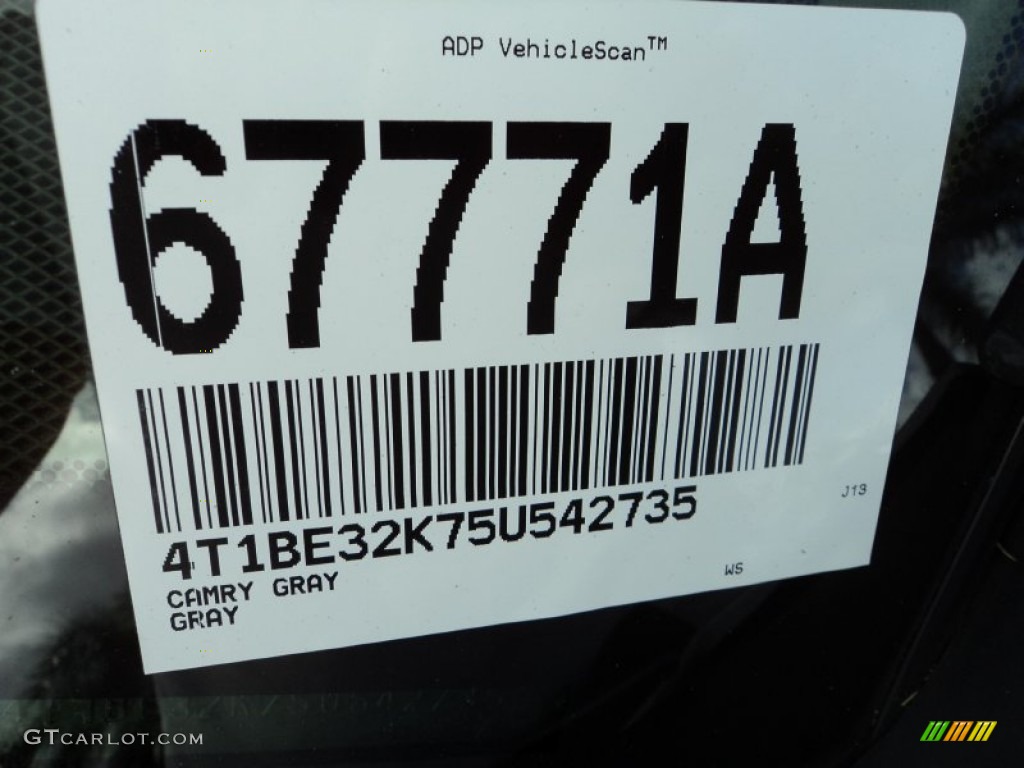 2005 Camry LE - Mineral Green Opalescent / Gray photo #21