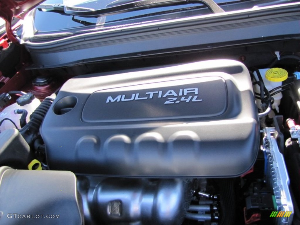 2014 Jeep Cherokee Sport Engine Photos