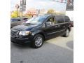 2008 Brilliant Black Crystal Pearlcoat Chrysler Town & Country Limited  photo #2
