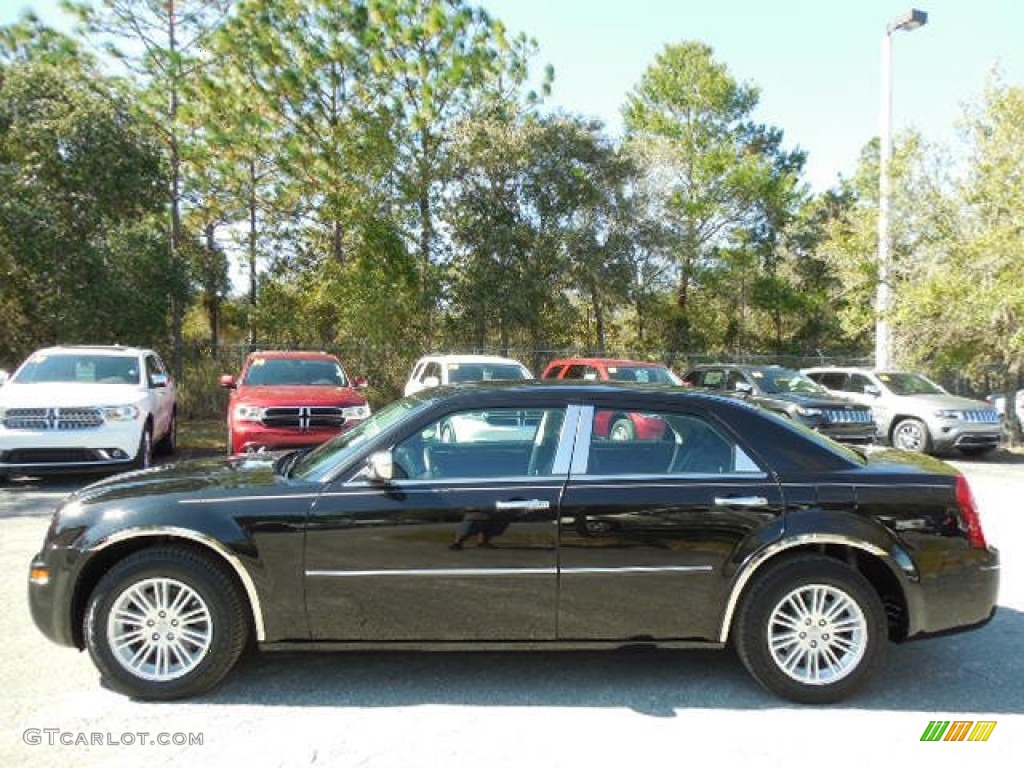 2010 300 Touring - Black / Dark Slate Gray photo #2