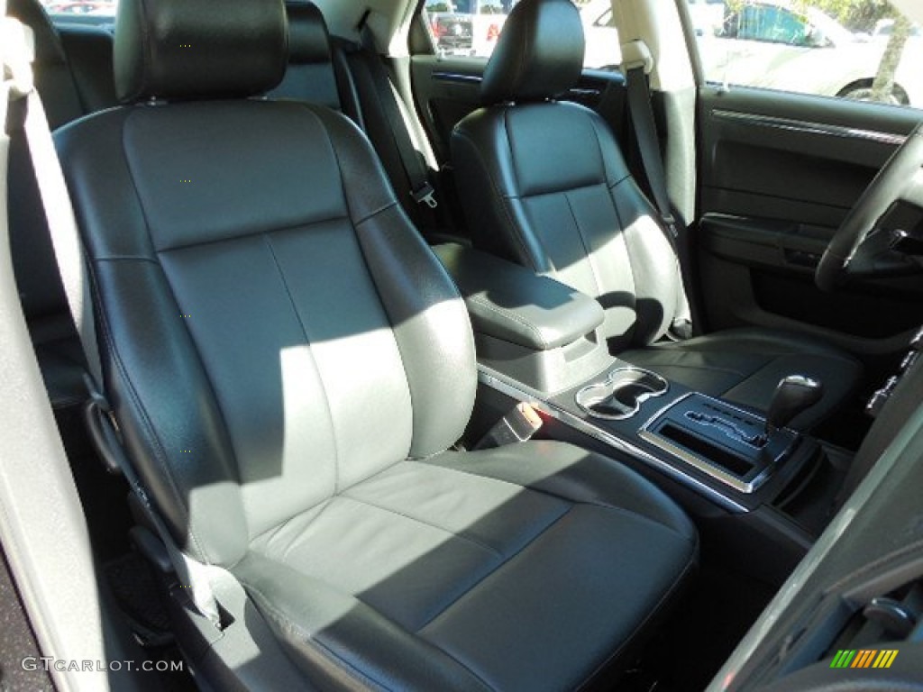 2010 300 Touring - Black / Dark Slate Gray photo #12