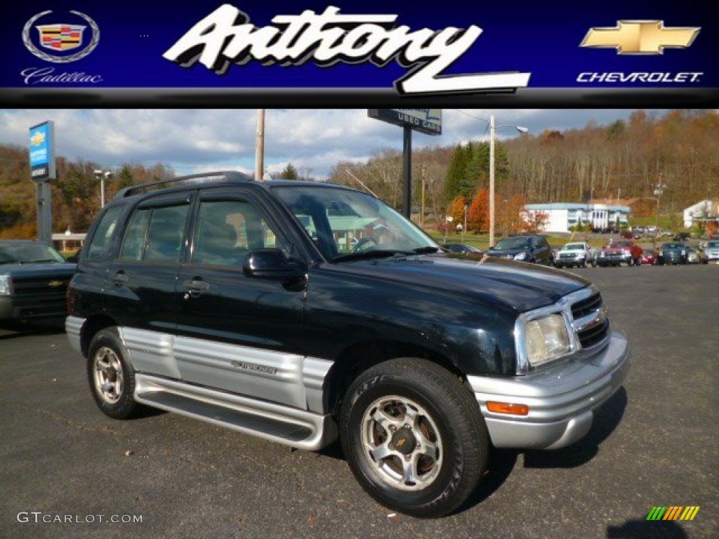 Black Chevrolet Tracker