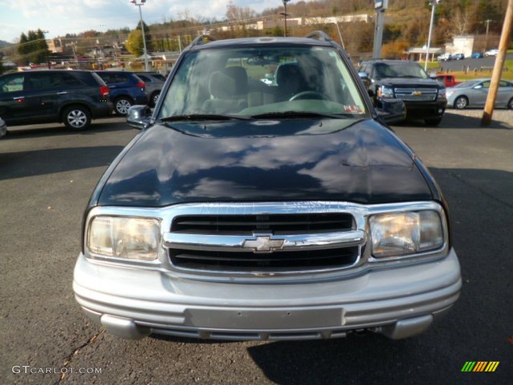 2001 Tracker LT Hardtop 4WD - Black / Medium Gray photo #2