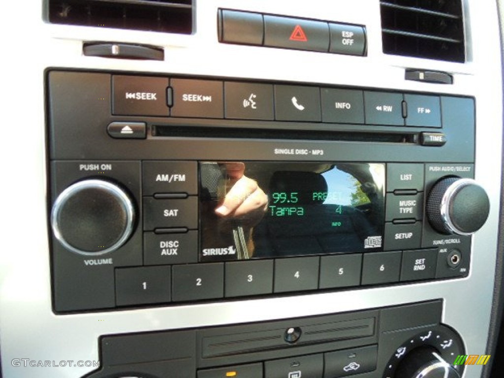 2010 300 Touring - Black / Dark Slate Gray photo #19