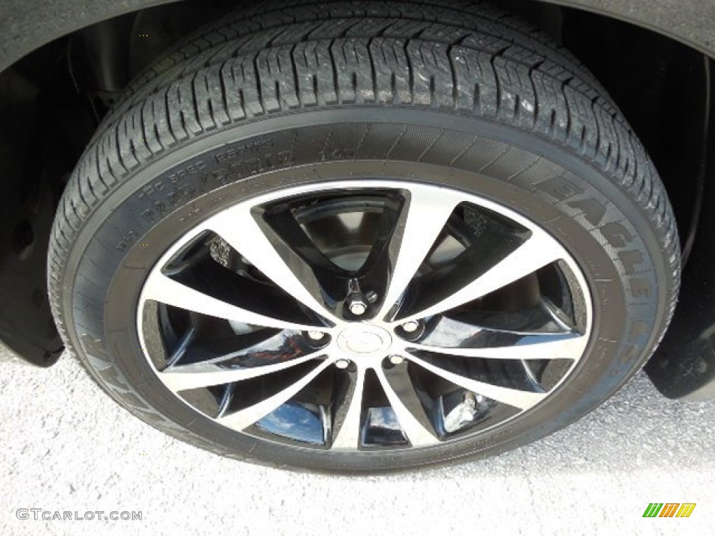 2012 Chrysler 200 S Convertible Wheel Photos