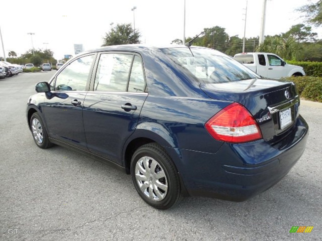 2009 Versa 1.8 S Sedan - Blue Onyx / Charcoal photo #3