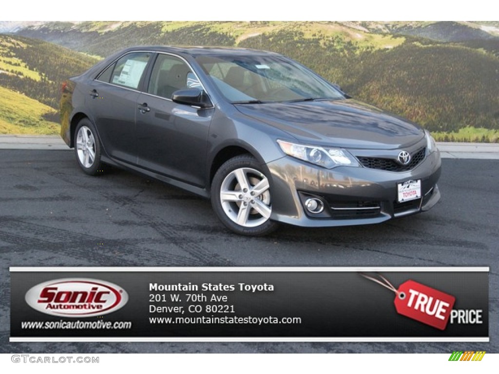 2014 Camry SE - Magnetic Gray Metallic / Black photo #1