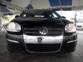 Black - Jetta SE Sedan Photo No. 2