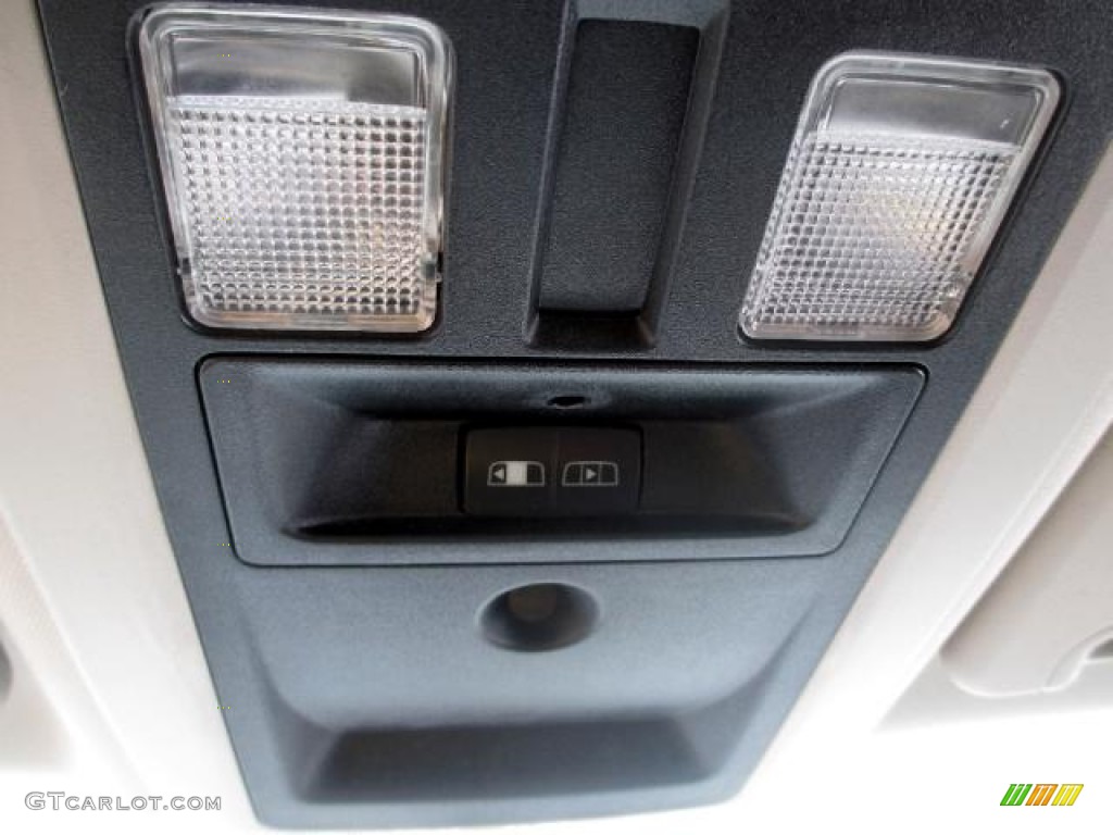 2010 Ram 1500 SLT Quad Cab - Brilliant Black Crystal Pearl / Dark Slate Gray photo #20