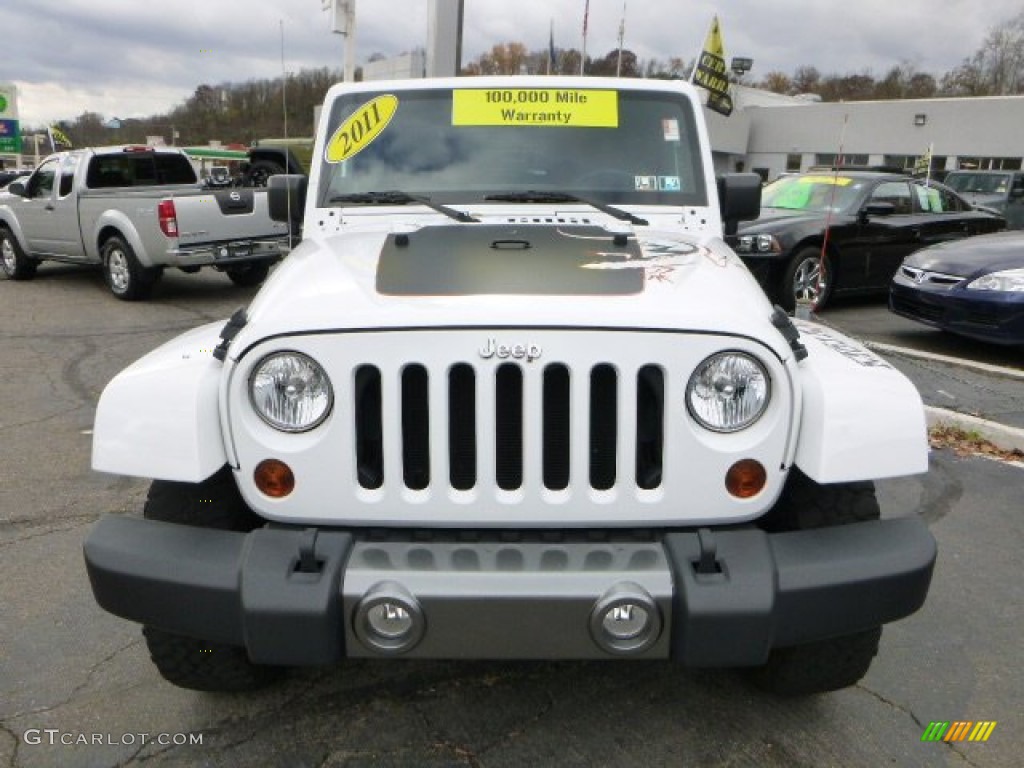 2011 Wrangler Mojave 4x4 - Bright White / Black/Dark Saddle photo #8