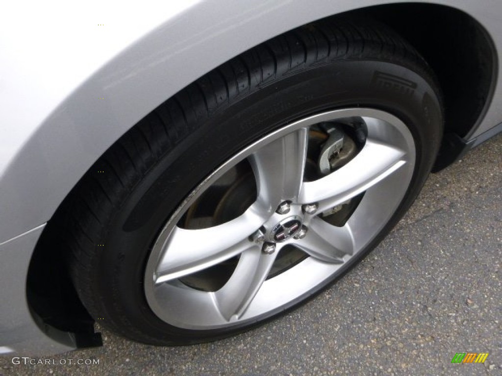 2012 Ford Mustang GT Premium Coupe Wheel Photos