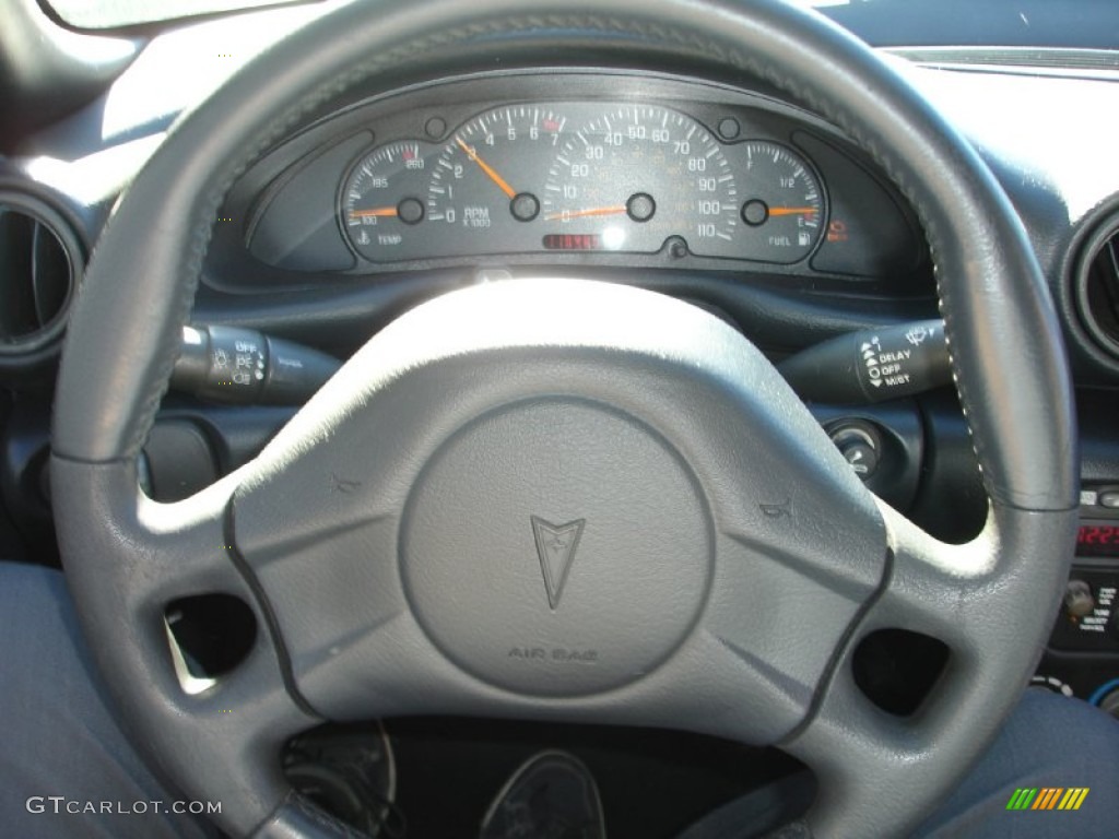 2004 Pontiac Sunfire Coupe Graphite Steering Wheel Photo #87767066