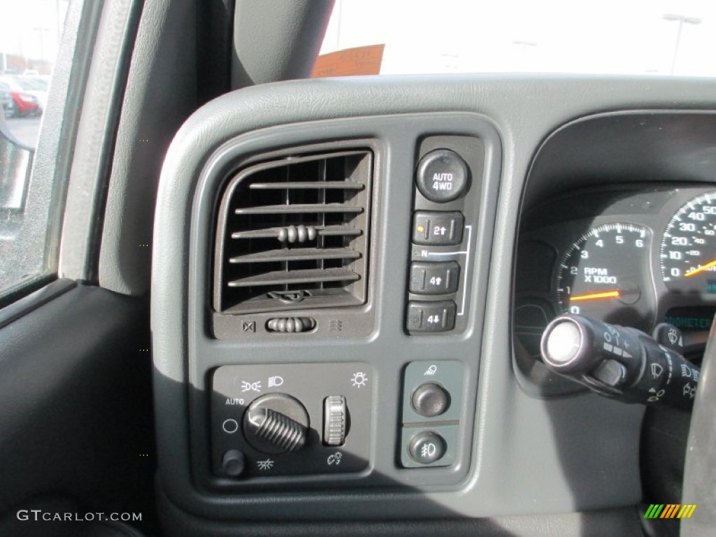 2004 Silverado 1500 Z71 Extended Cab 4x4 - Victory Red / Dark Charcoal photo #15