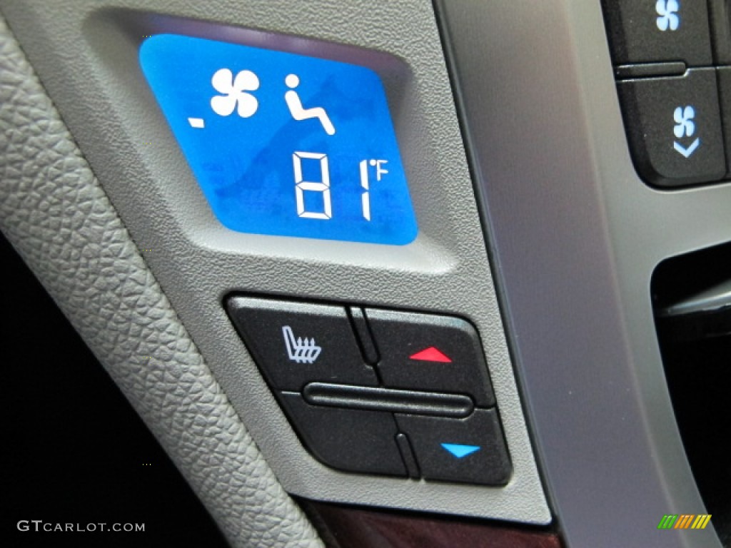 2009 CTS 4 AWD Sedan - Radiant Silver / Light Titanium/Ebony photo #33