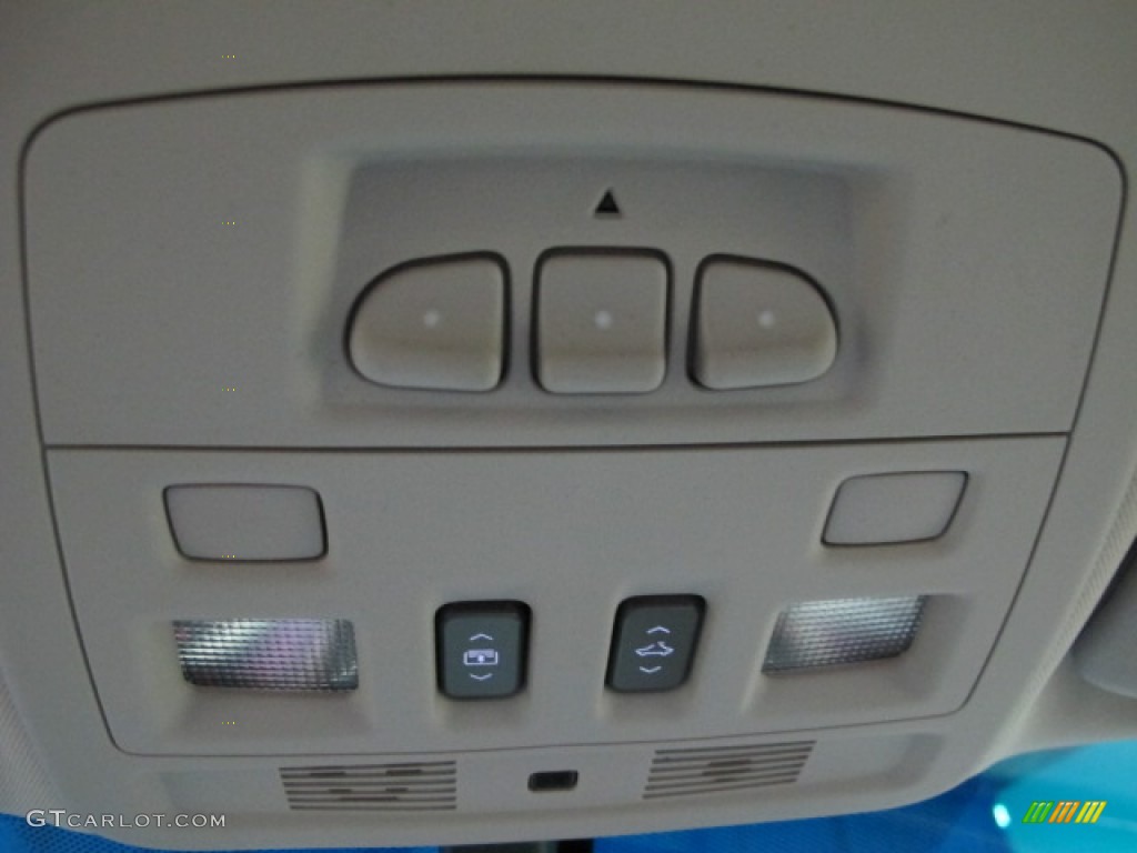 2009 CTS 4 AWD Sedan - Radiant Silver / Light Titanium/Ebony photo #34
