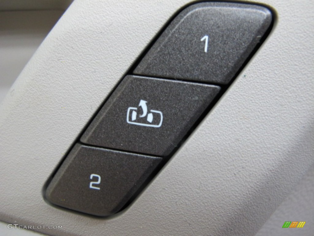 2009 CTS 4 AWD Sedan - Radiant Silver / Light Titanium/Ebony photo #39