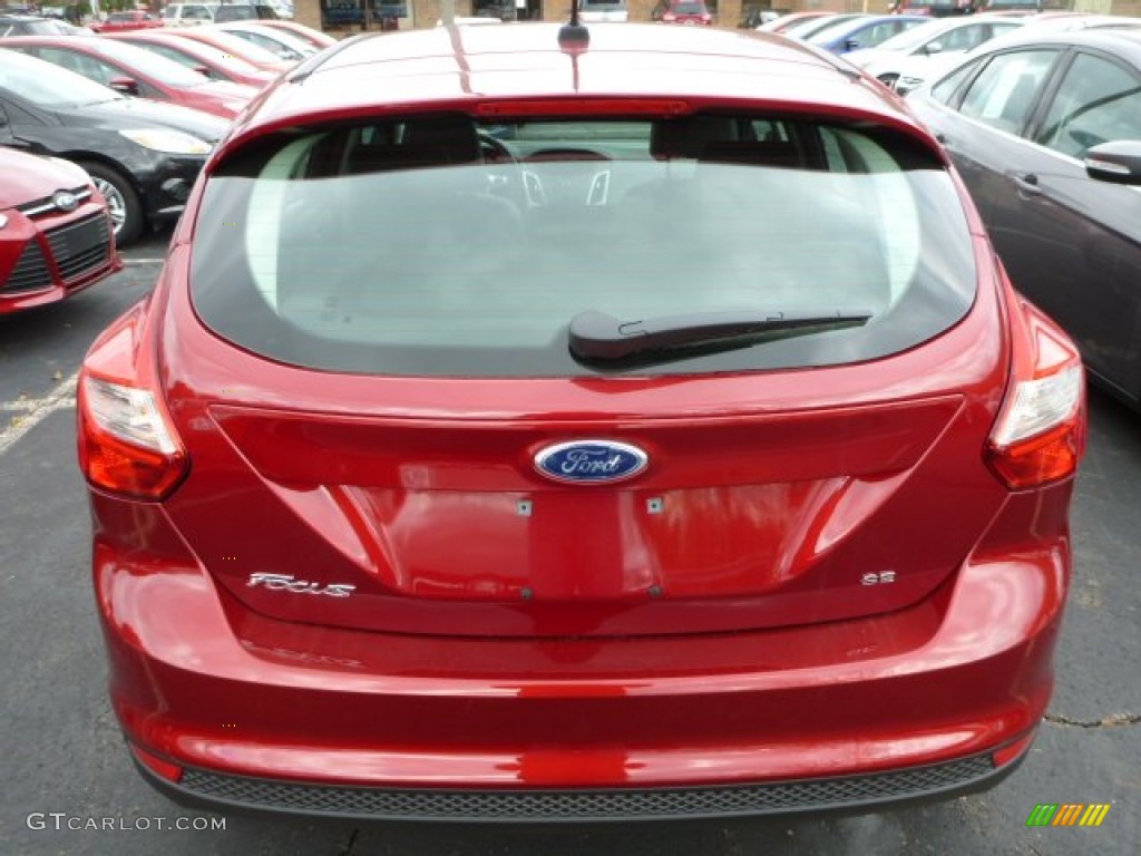 2014 Focus SE Hatchback - Ruby Red / Charcoal Black photo #3