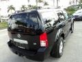 2006 Super Black Nissan Pathfinder SE  photo #6