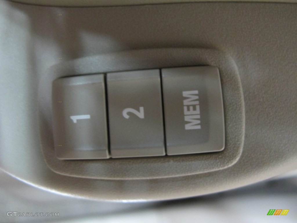 2011 SRX 4 V6 AWD - Gold Mist Metallic / Shale/Brownstone photo #45