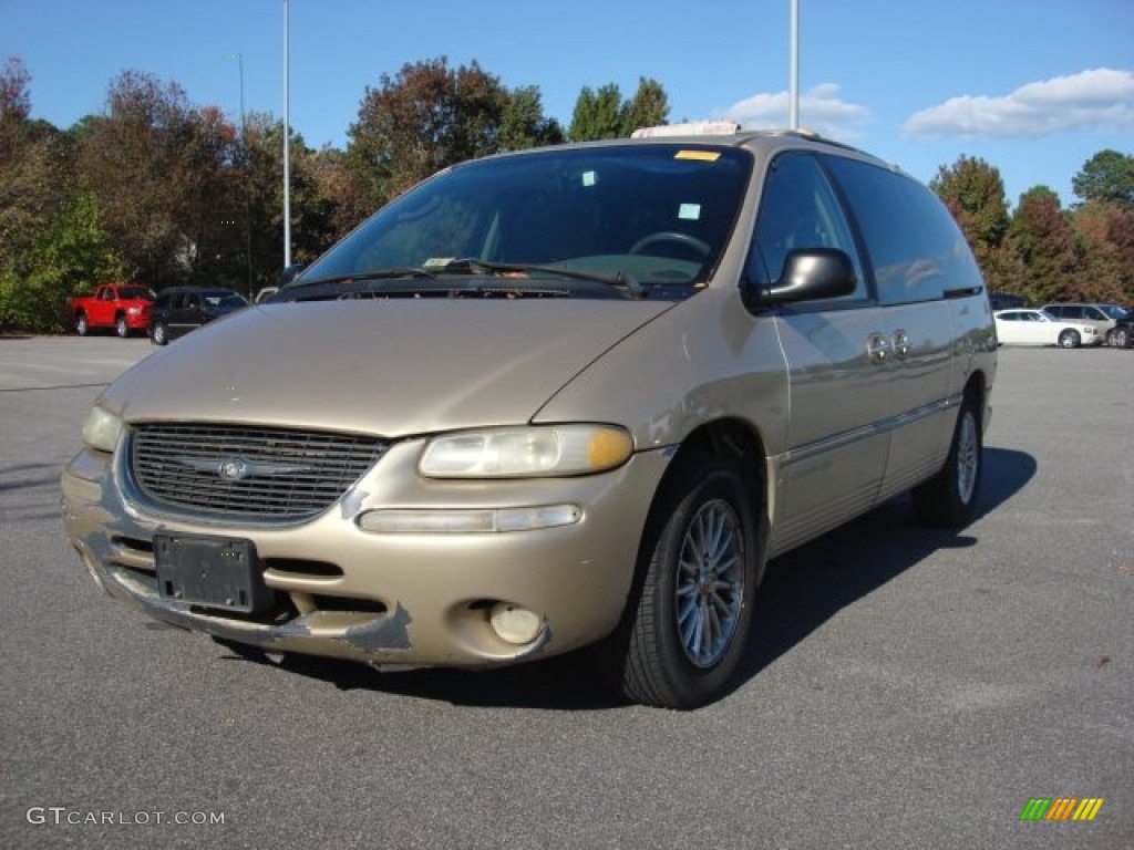 1999 Town & Country Limited - Champagne Pearl / Camel photo #1