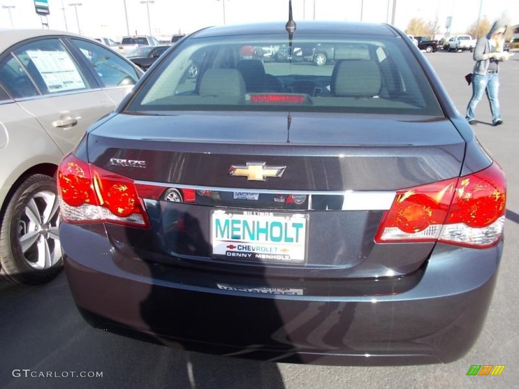 2014 Cruze LS - Blue Ray Metallic / Jet Black/Medium Titanium photo #4