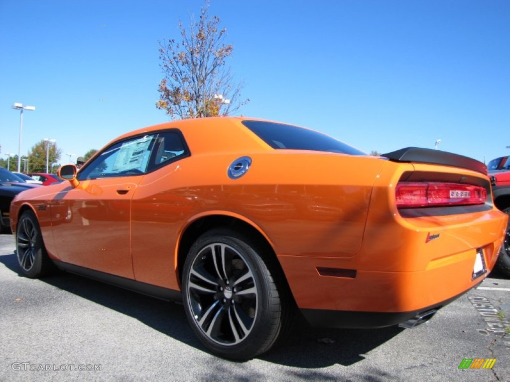 2014 Challenger SRT8 Core - Header Orange / Dark Slate Gray photo #2