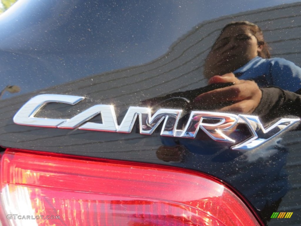 2011 Camry LE V6 - Black / Bisque photo #19